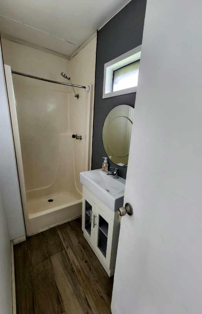 Surfrider Caravan Park Barrack Point Bilik gambar