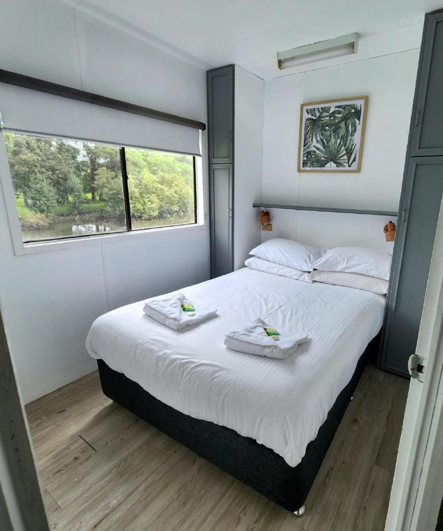 Surfrider Caravan Park Barrack Point Bilik gambar